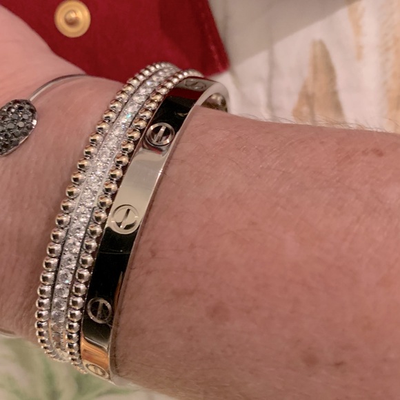 EUC Authentic 18k white gold Cartier Love Bracelet (New Screw locking system) - Picture 13 of 14